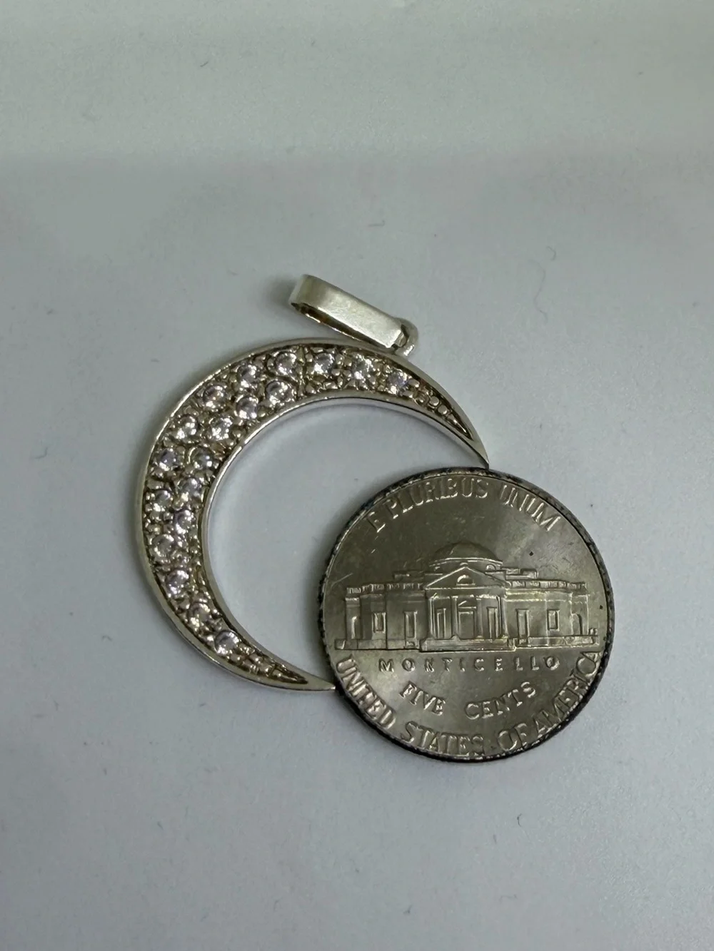 925 Sterling Silver CZ Crescent Moon Pendant – New Never Worn
